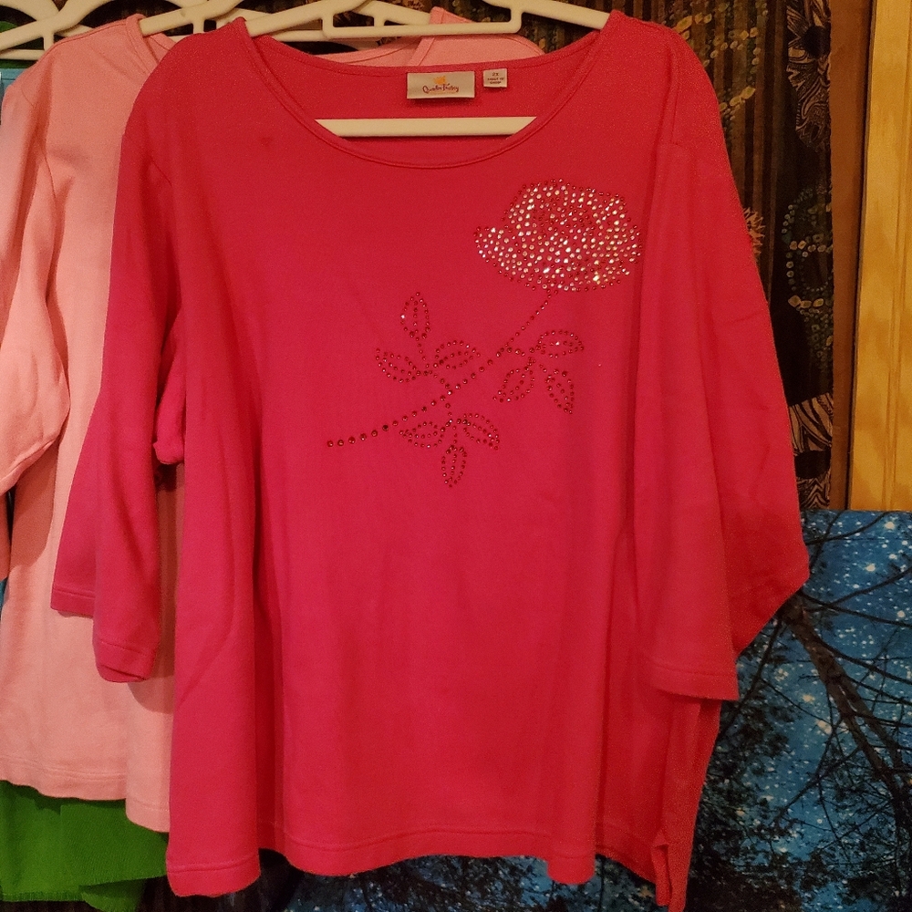Quacker Factory Pink Sparkling Rhinestone Rose Top 2X